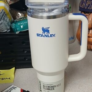 Stanley Quencher Tumbler in Cream with Blue Logo